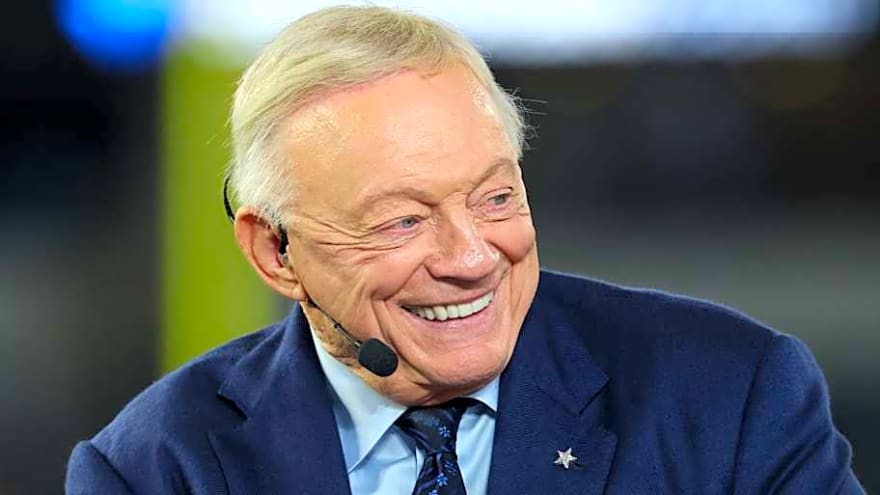 NFL insider says Cowboys dipped toes in contract talks with superstar player