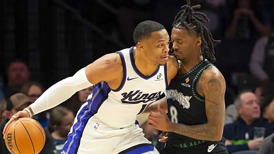 Kings Stall Late in Shorthanded Loss to Timberwolves