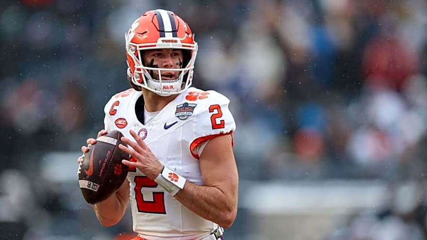 3 Quarterbacks the Rams Could Target on Day 3 of the NFL Draft