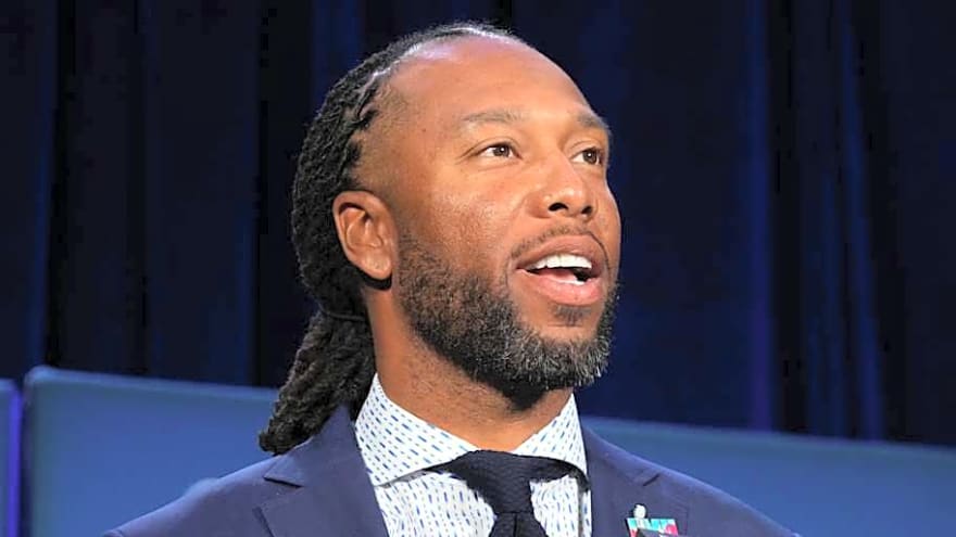 Larry Fitzgerald Gets Emotional in Response to Son&#39;s College Commitment