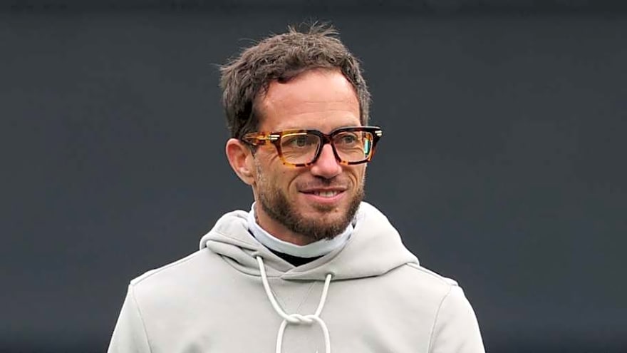 NFL insider continues to hint at Mike McDaniel and Buccaneers