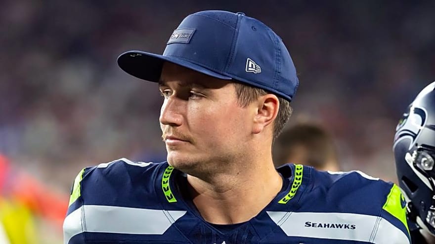 Pros and Cons of Seahawks Trading for a Quarterback After Sam Darnold Injury
