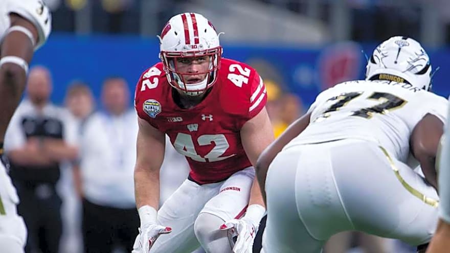 Former Wisconsin Badgers star T.J. Watt hospitalized with lung problem