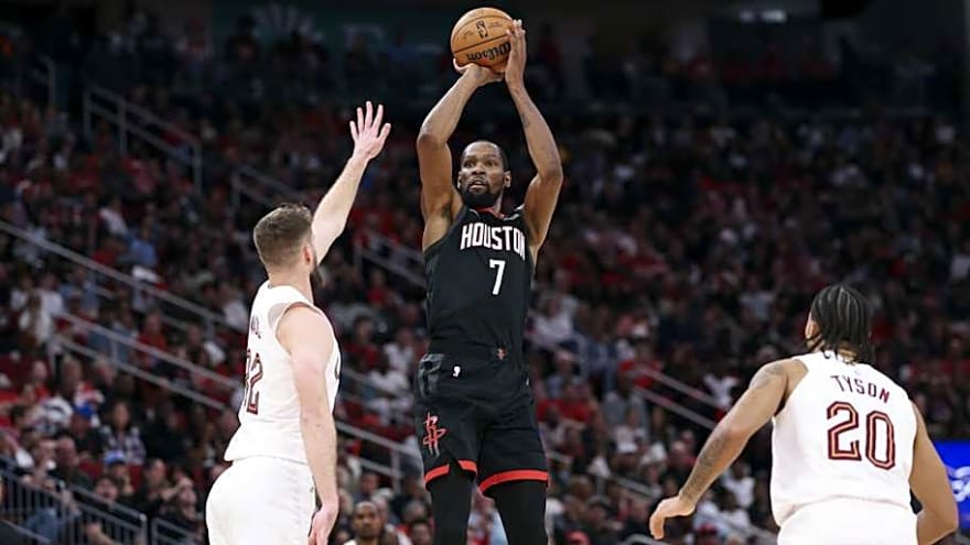 Views From the Game: The Houston Rockets Defeat the Cavaliers 117-100