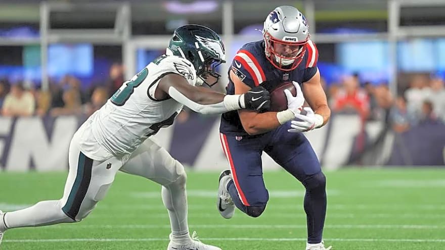 3 Risers, 3 Fallers From Patriots' Preseason Win Over Eagles: Young RB, WR Step Up