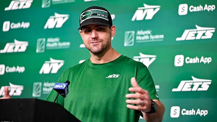 Bears' Ben Johnson Could Target Fired Offensive Coordinator as Declan Doyle Insurance