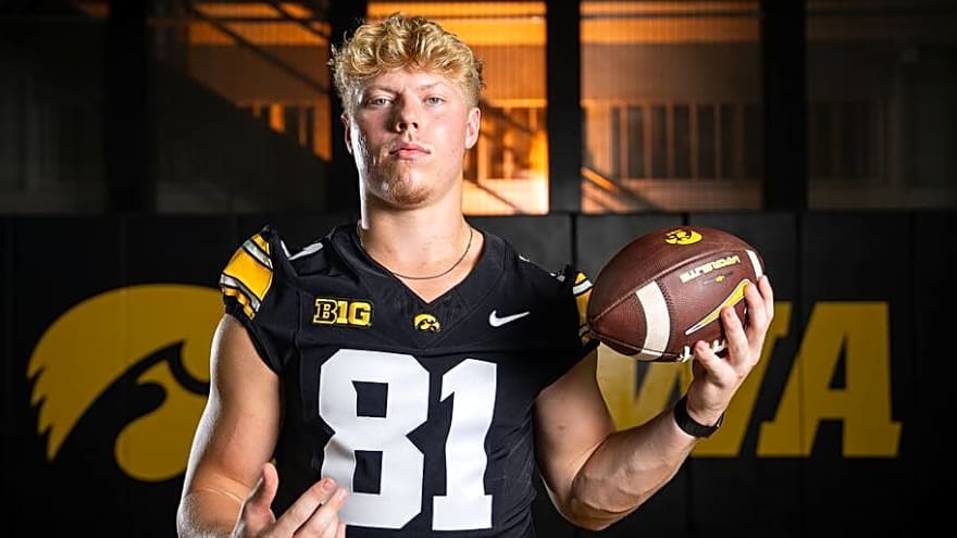 Iowa Football Week 4 Depth Chart: Hawkeyes Name QB1, But Raise Health Concerns
