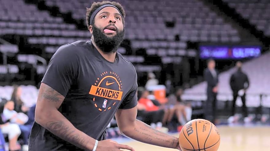 Knicks See Two Mitchell Robinson Options Disappear Before Free Agency