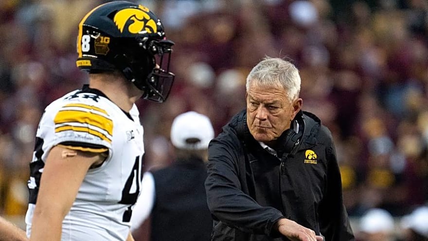 Social Media Reacts to Iowa's Upset Loss at Minnesota