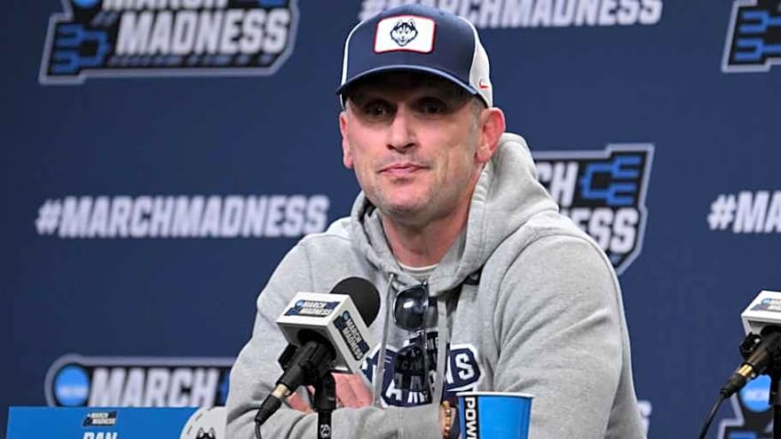 UConn Huskies, Dan Hurley Finalists To Land Elite High School Recruit