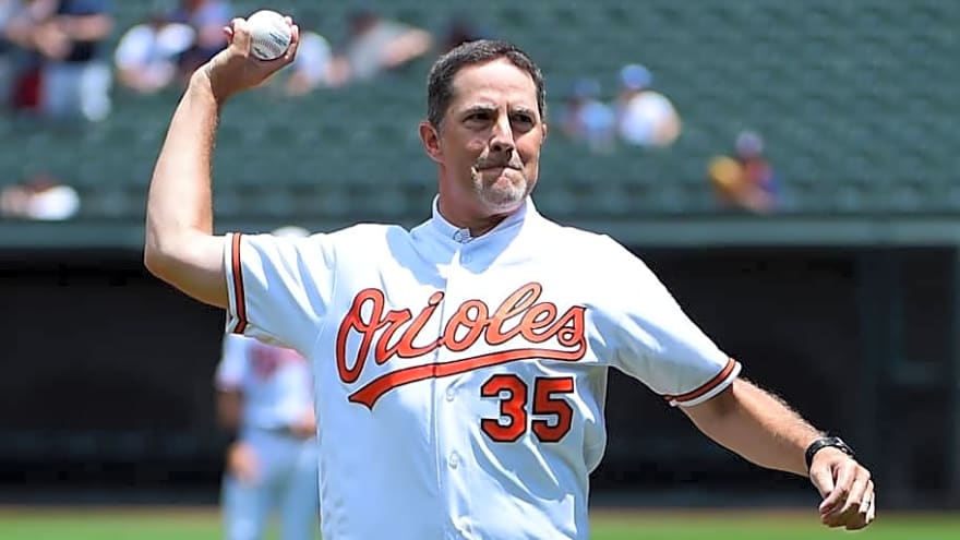 What Mike Mussina Is up to After Breaking Orioles Fans’ Hearts in 2001
