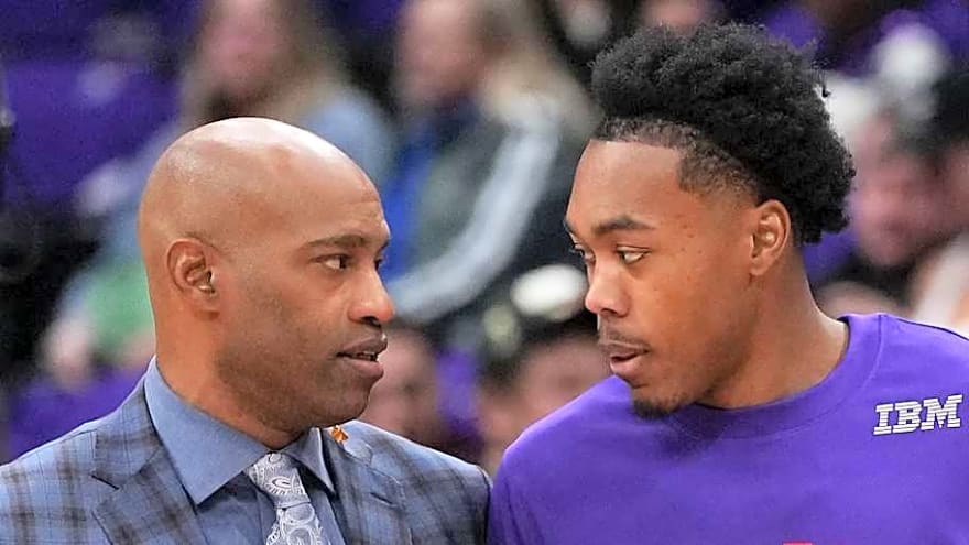 Raptors Legend Vince Carter Makes Bold Scottie Barnes Claim