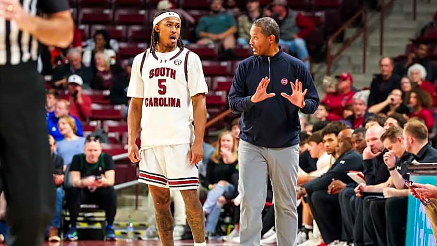 South Carolina Men&#39;s Basketball Shows Signs of Improvement Early in 2025