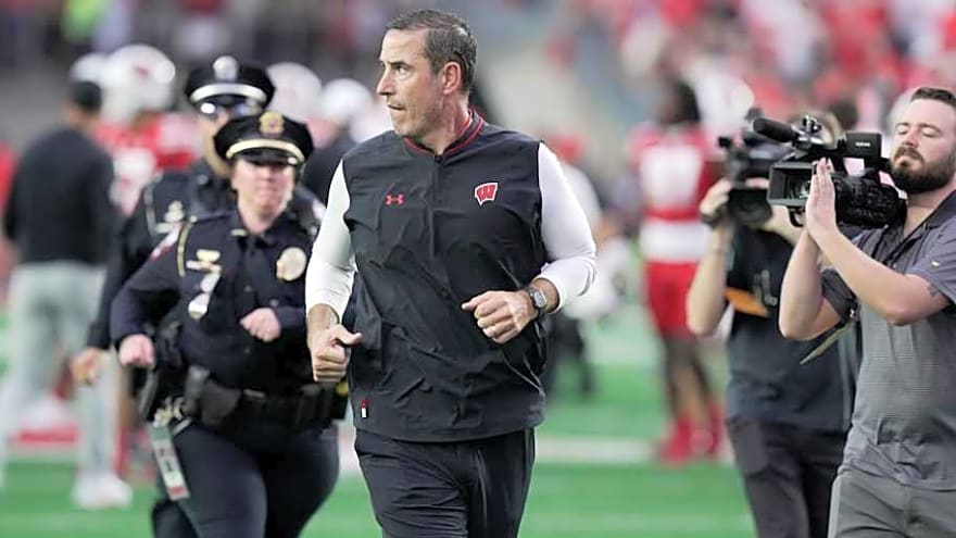 Wisconsin football being outscored by Badgers hockey, volleyball teams