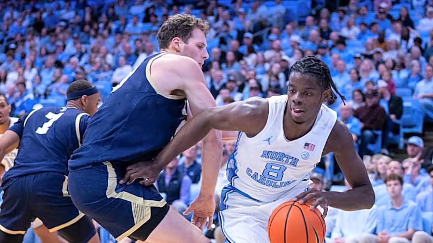 UNC Players Tackle Mistakes in Team Meeting Following Navy Letdown