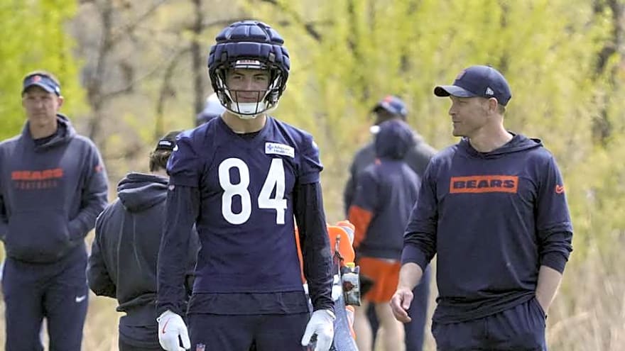 Former Michigan teammates McCarthy and Loveland ramp up trash talk ahead of NFL clash