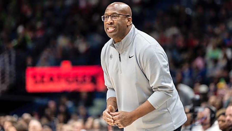 Knicks Star Draws Mike Brown's Ire for Lack of Effort vs. Kings