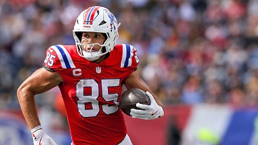 Patriots OC Reveals Hunter Henry&#39;s Best Leadership Qualities