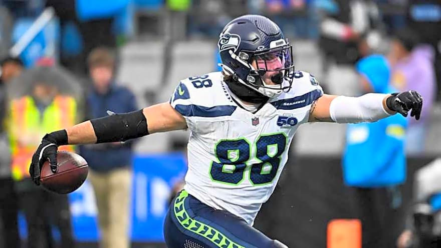 Tom Brady perfectly explains why Seahawks have best TE duo in NFL