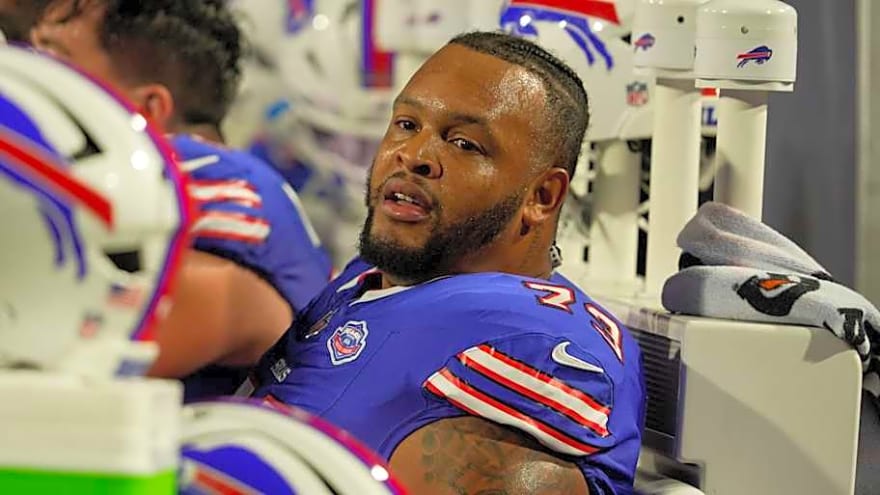 Buffalo Bills&#39; offensive lineman involved in violent fight after Week 8 win over Panthers