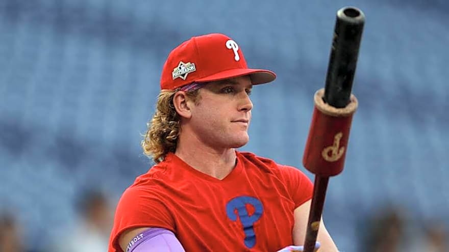 Diamondbacks Could Fill Need with Former Phillies Outfielder