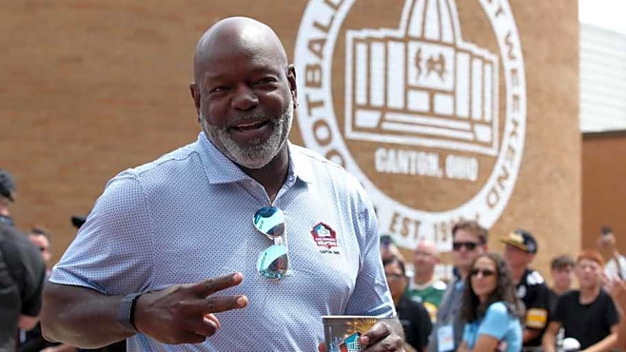 Cowboys Legend Gives Blunt Opinion on Possible 18-Game Season