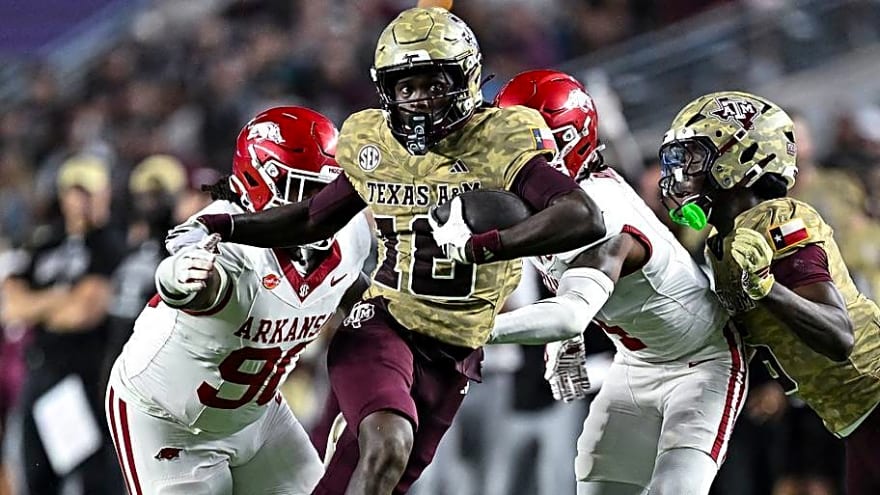 Roberts Had To Ask Several Tough Questions Of Arkansas Defense During Loss To A&M