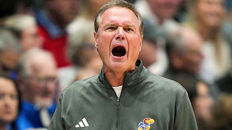 Kansas Basketball Offers 5-Star Davion Thompson Following Gameday Visit