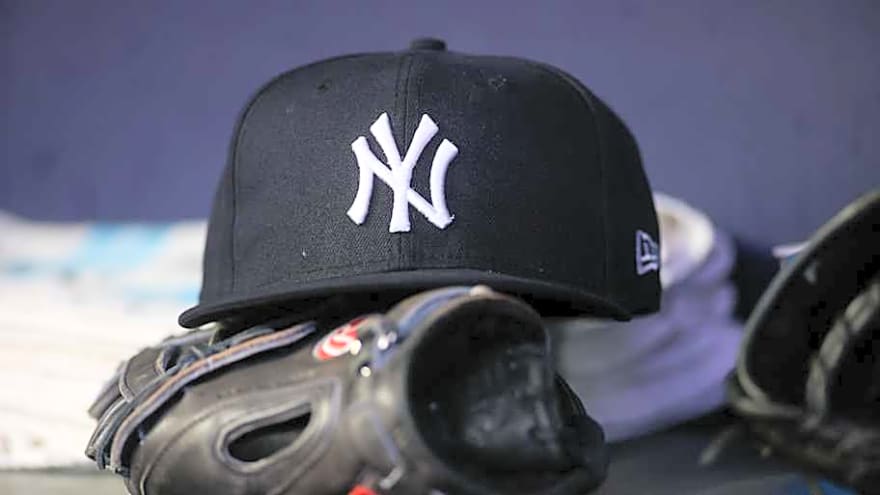 Yankees Sign Former Red Sox Pitcher