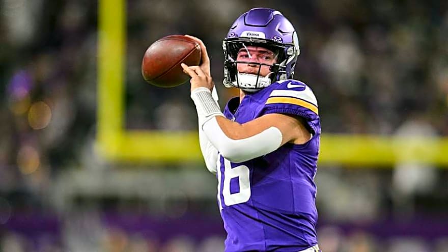 Ex-Vikings Quarterback Retires From Football at 28