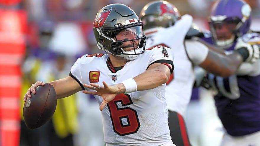 Grading Every Buccaneers Position Group After Tough Loss to Vikings