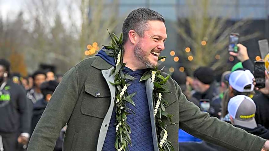 Oregon&#39;s Dan Lanning Shares What He’s Grateful For and Favorite Thanksgiving Dish