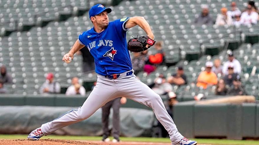 Every Major Contract Decision Facing the Blue Jays This Offseason