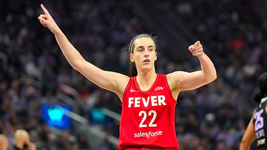 Caitlin Clark&#39;s Sends 1-Word Reaction to Historic Sue Bird Storm WNBA Statue News