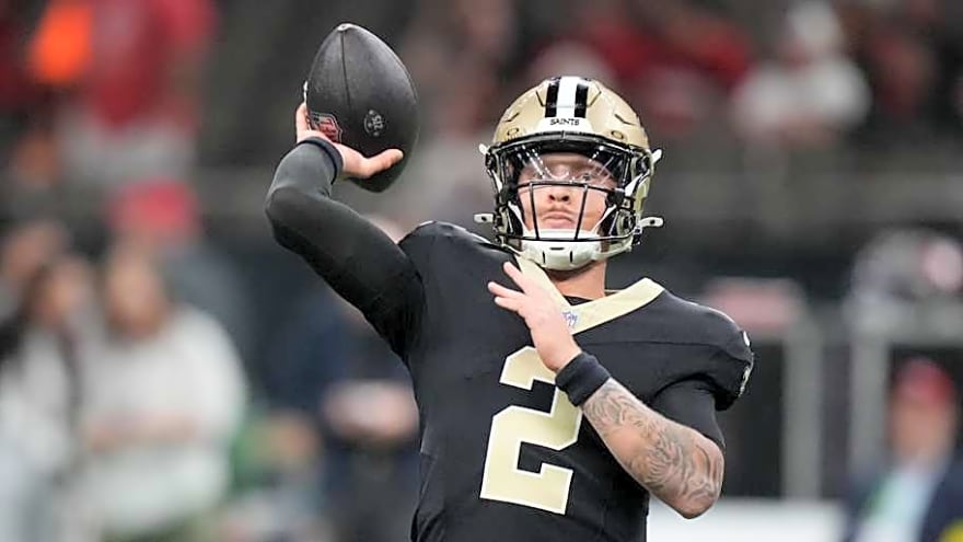 Steelers QB Option is Drawing Aaron Rodgers Comparison