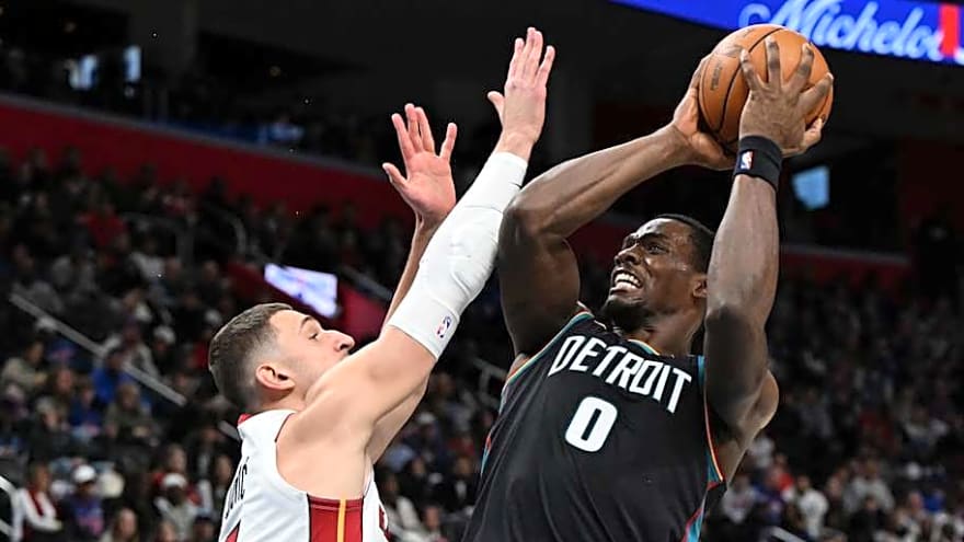 Jalen Duren exits game against Miami Heat and doesn't return after ankle injury