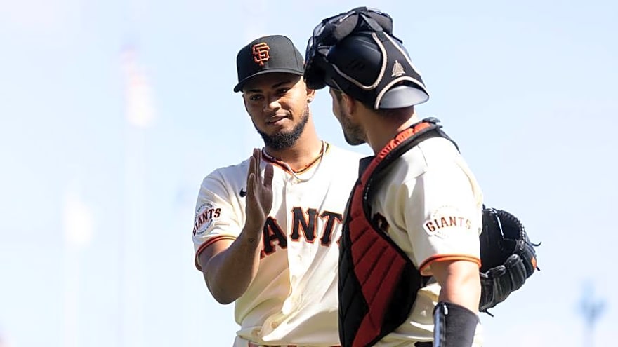 Every Major Contract Decision Facing the Giants This Offseason