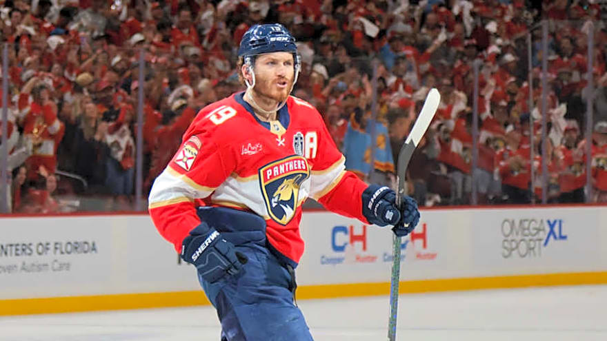 Panthers’ Playoff Hopes Rise With Star Forward Back