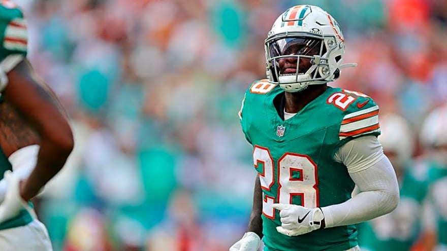 How Achane Wants To Prove He Can Win the 2026 Rushing Title