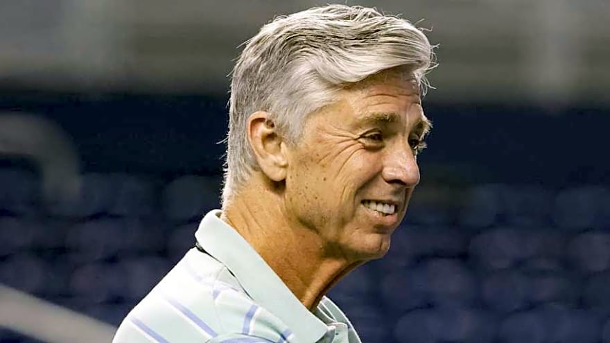 Phillies Reportedly &#39;Keeping Close Tabs&#39; on Slugging Outfielder