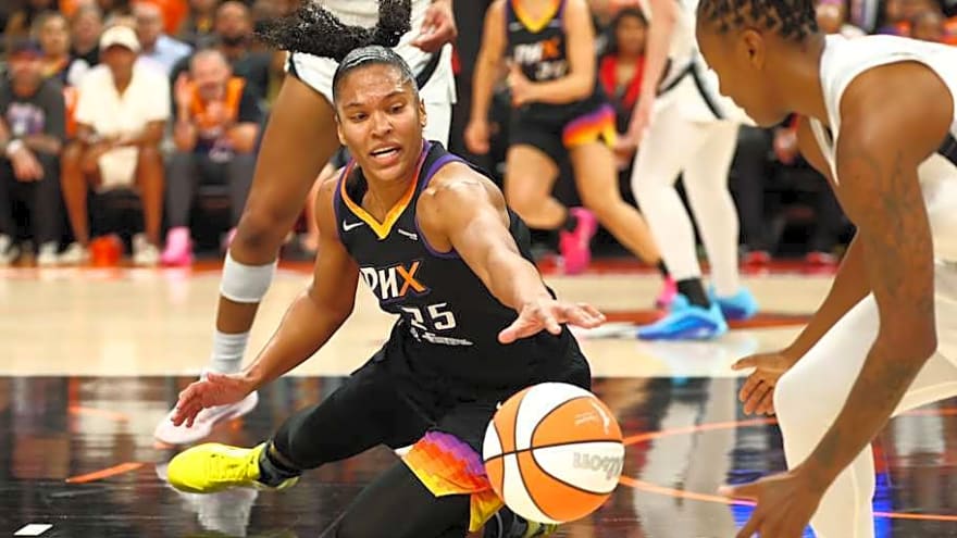 Inside A Vintage Alyssa Thomas Performance