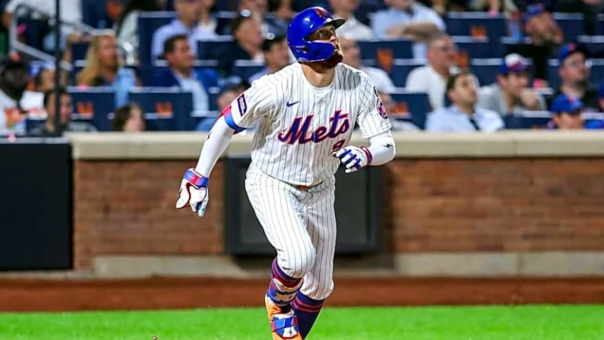 New York Mets outfielder Brandon Nimmo leaves game with injury