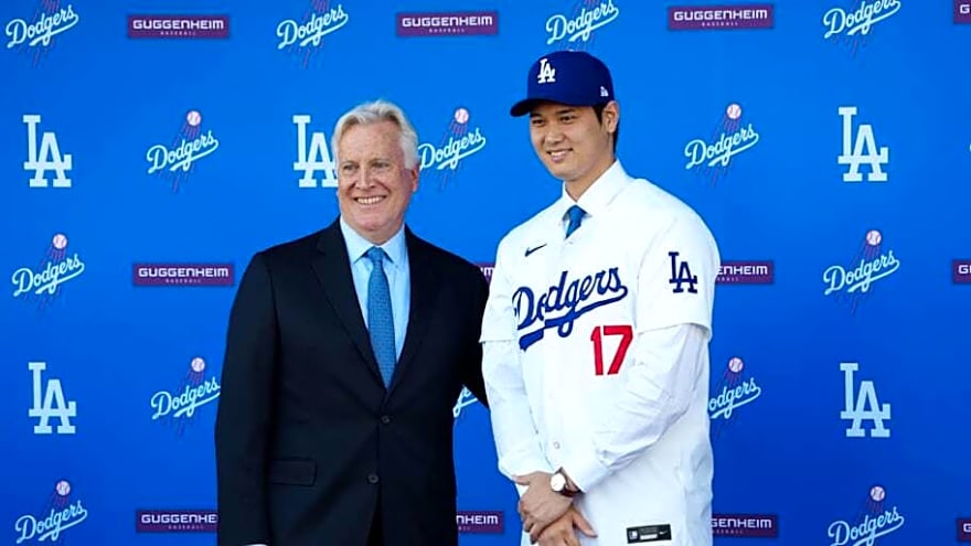 Dodgers&#39; Shohei Ohtani Receives Gift From Lakers After Mark Walter&#39;s Purchase