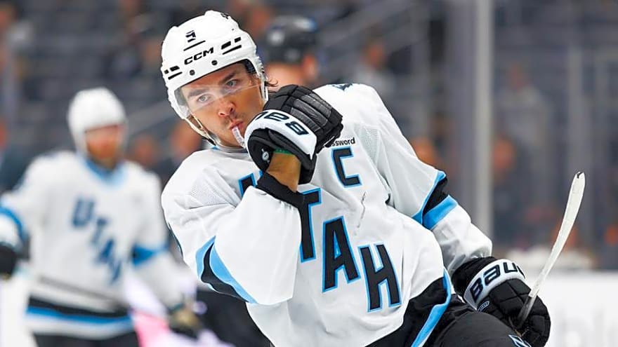 The Mammoth offense explodes as Utah wins their first preseason game 6-3