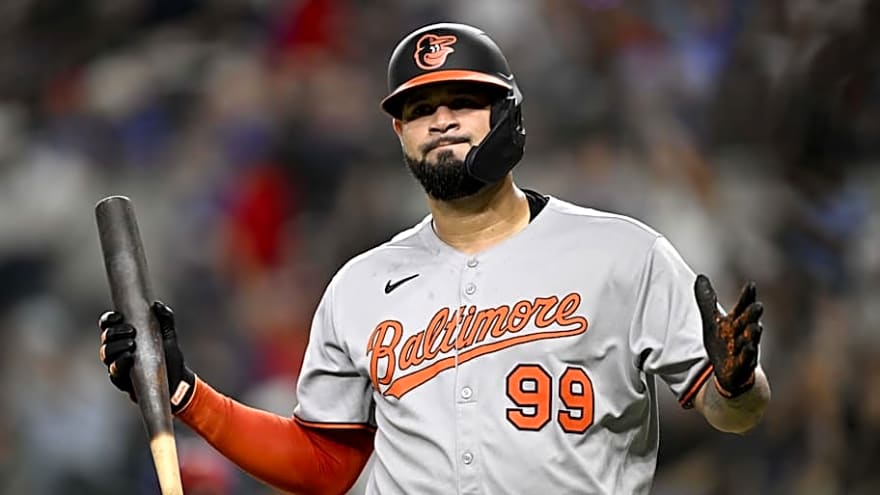 Orioles Catcher Gary Sanchez Will Get MRI on Injured Knee