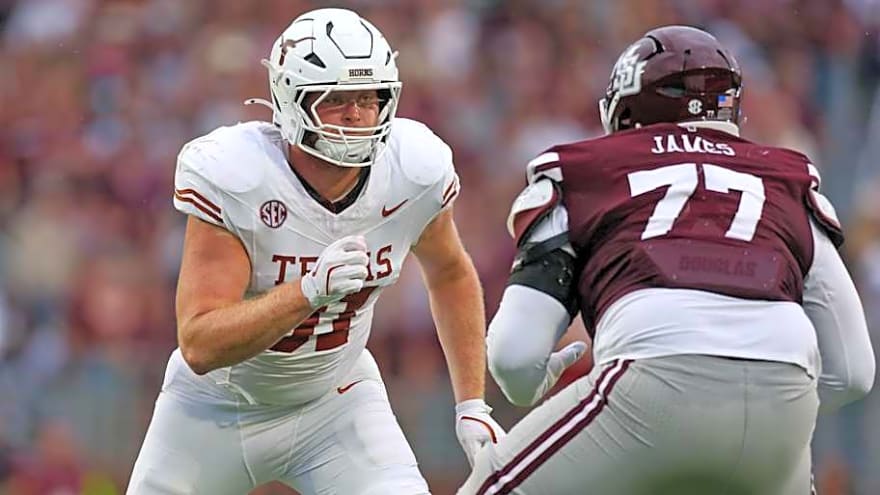 2 Texas Longhorns Earn SEC Honors After Win vs. Texas A&M