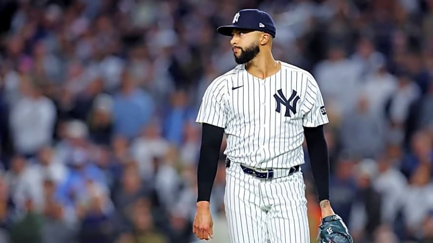 Dodgers Predicted to Land Former All-Star Closer in Free Agency