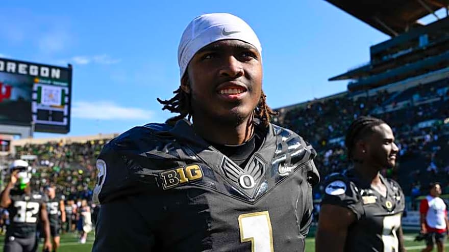 Dakorien Moore’s Latest Recruiting Pitch to Five-Star Wide Receiver Chris Henry