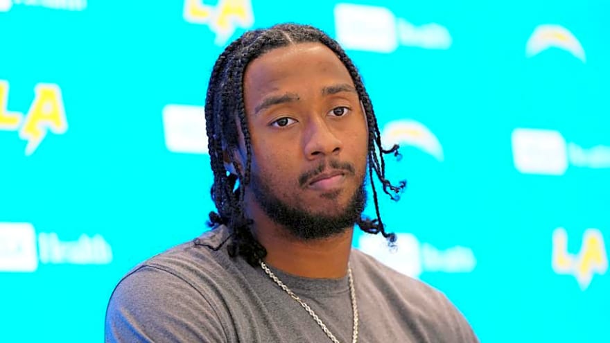 Chargers Sign Key Free Agents: Instant Grades for Trey Pipkins, Del'Shawn Phillips