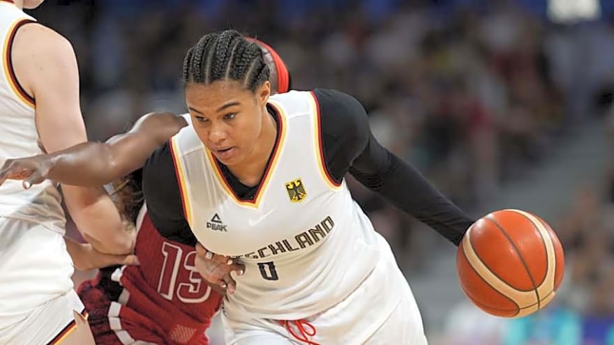 Phoenix&#39;s Forward Represents Country, Shines In Olympics